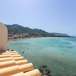Aurea Collection Sea View Apartament *